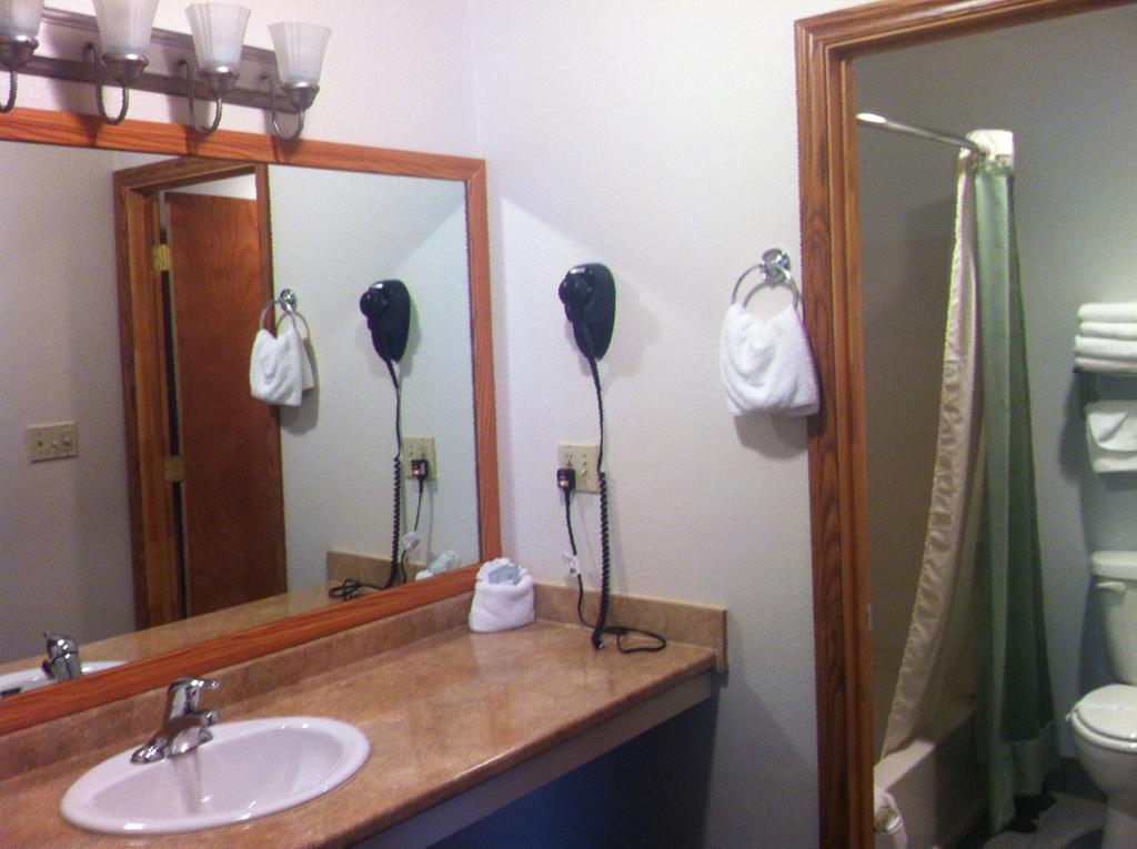 Legacy Inn プライス 部屋 写真
